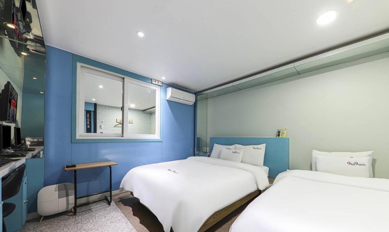 9 To 9 Motel Gimhae Екстер'єр фото